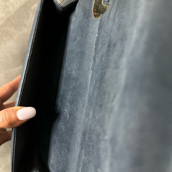 VINTAGE Black Leather Handbag with clip opening - Picture 3 of 6